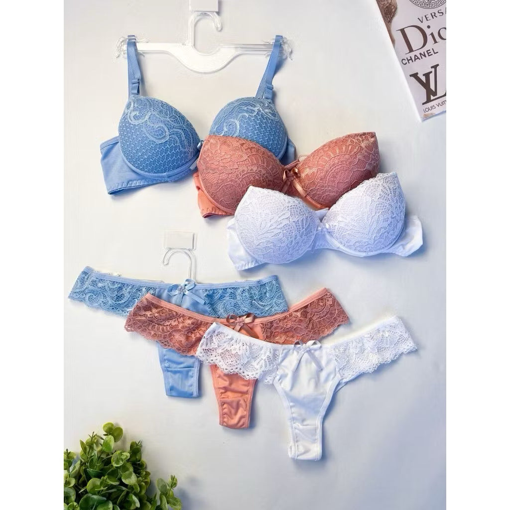 Conjunto de Renda Calcinha Fio Duplo com
Bojo