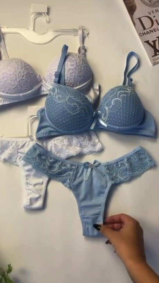 Conjunto de Renda Calcinha Fio Duplo com
Bojo